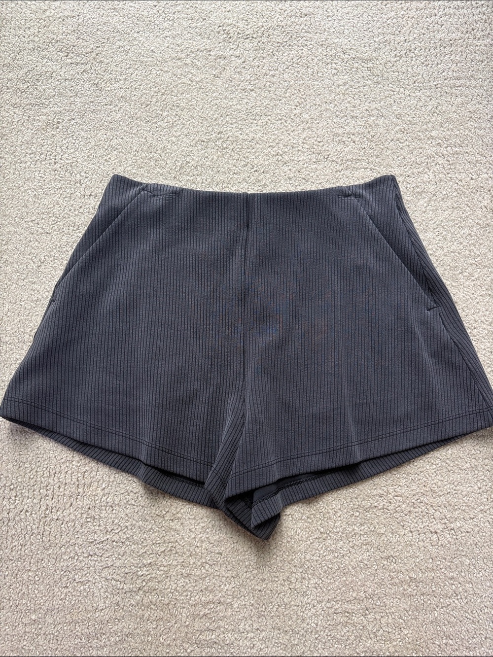 Ribbed Lululemon Charcoal Shorts Size 6